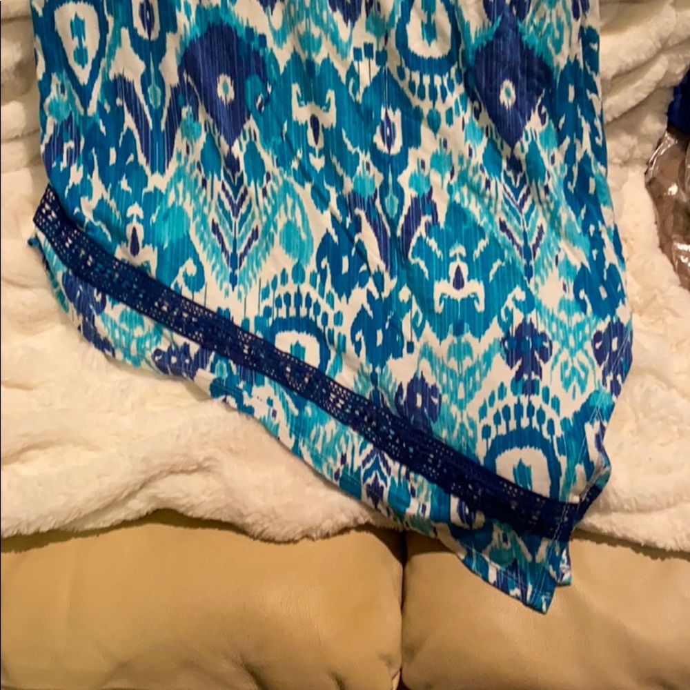 Top - Picture 3 of 5